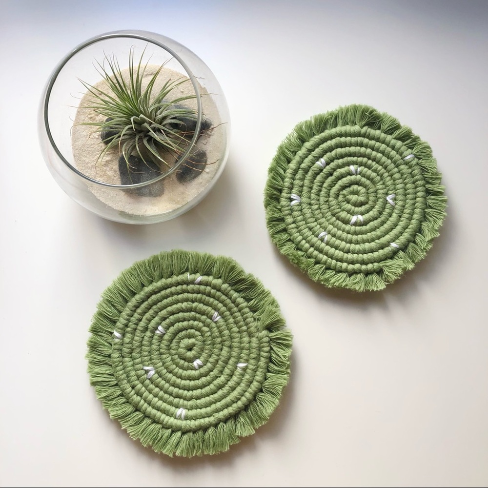 ✨HANDMADE✨ 2 macrame cactus coasters